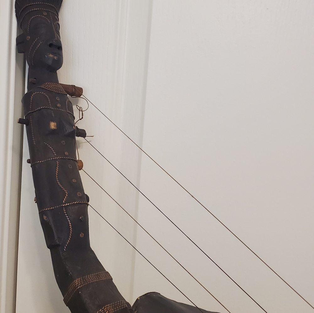 Handcrafted African Harp String Instrument - Picture 5 of 15